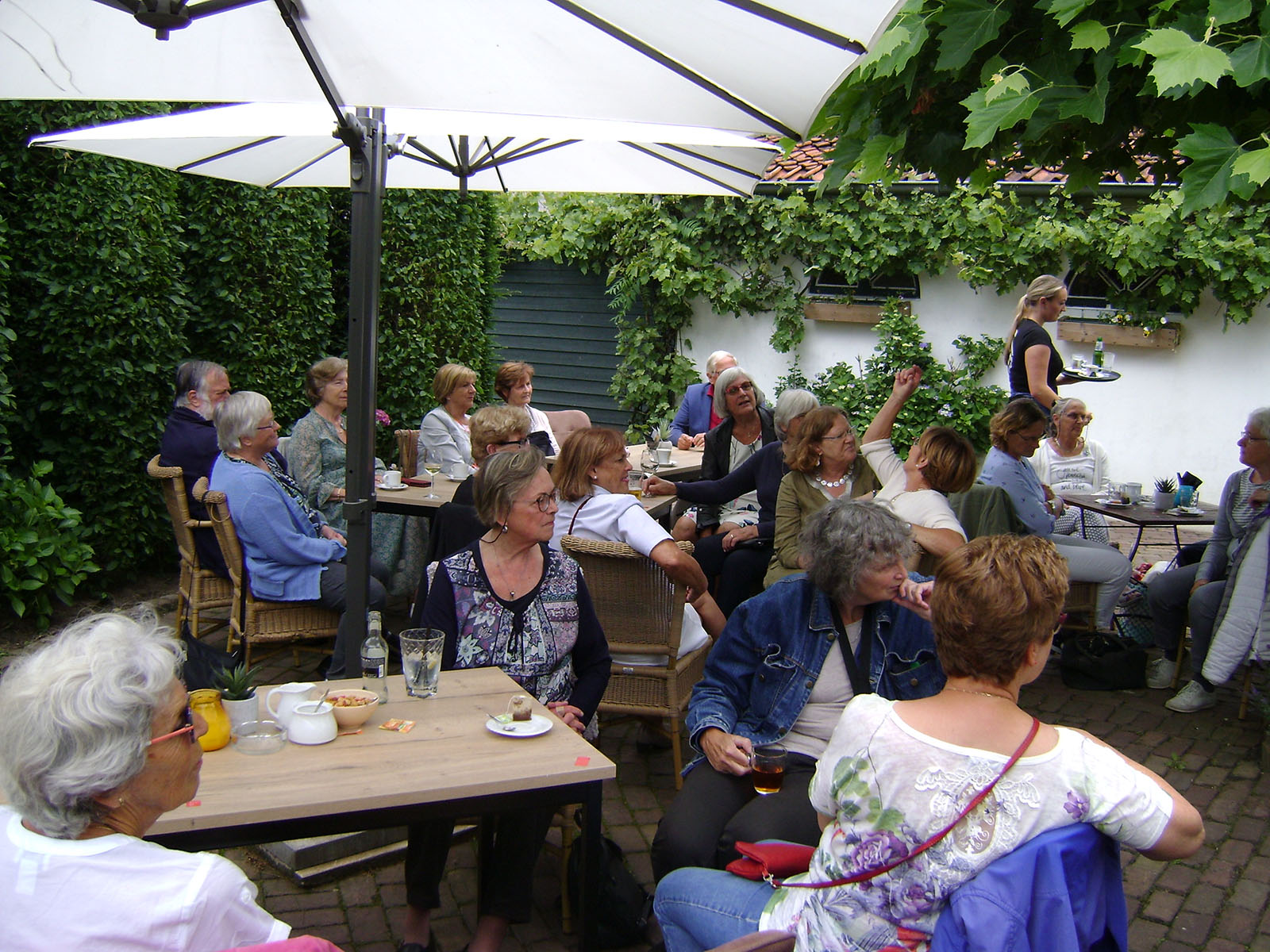 Samenkomst in de Molen.